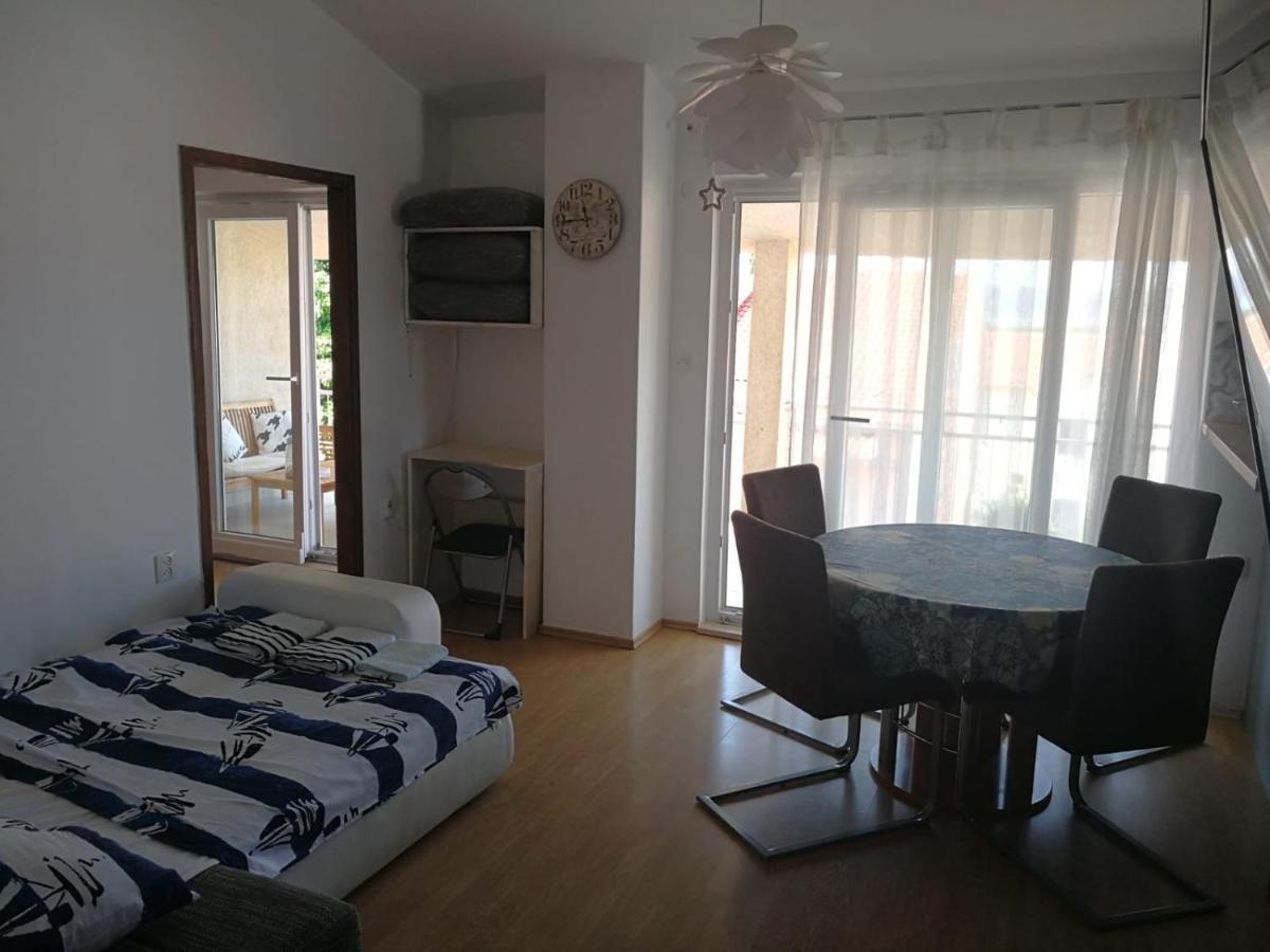 Apartmani Nea Biograd Na Moru Ngoại thất bức ảnh