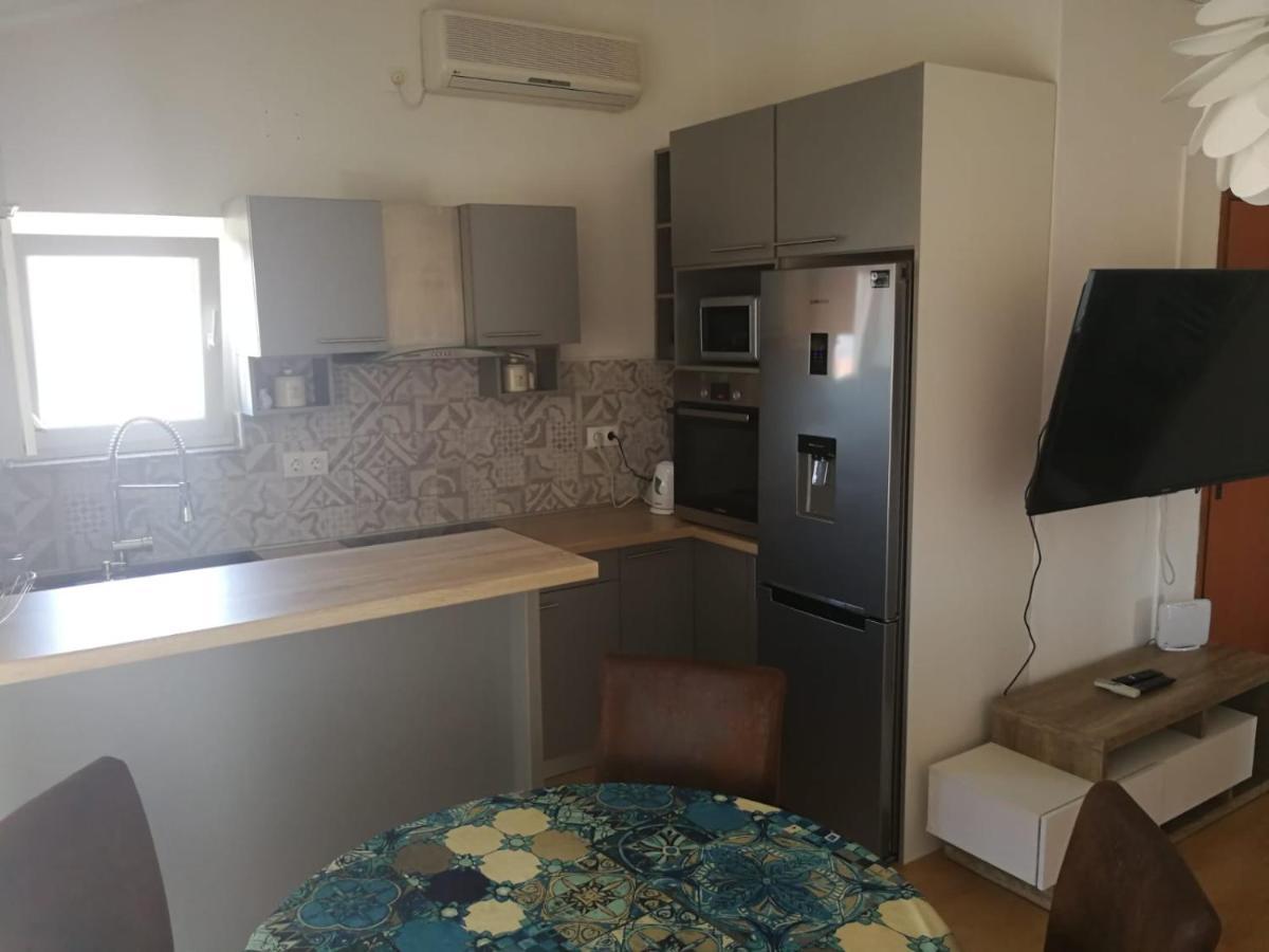 Apartmani Nea Biograd Na Moru Ngoại thất bức ảnh