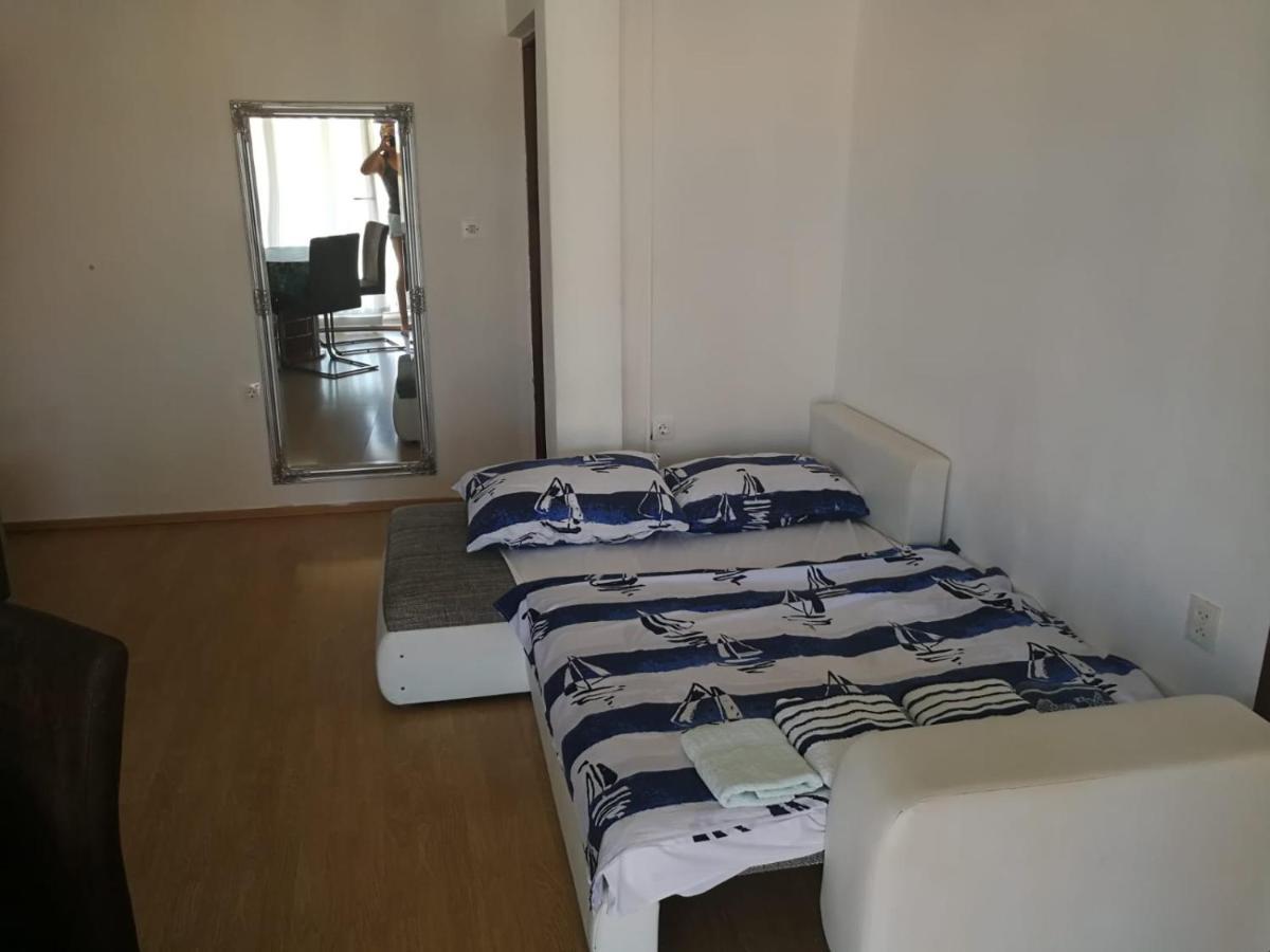 Apartmani Nea Biograd Na Moru Ngoại thất bức ảnh