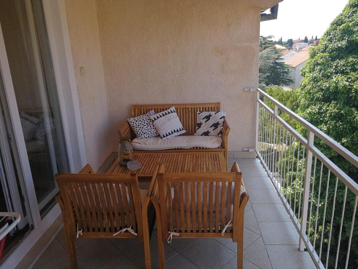Apartmani Nea Biograd Na Moru Ngoại thất bức ảnh