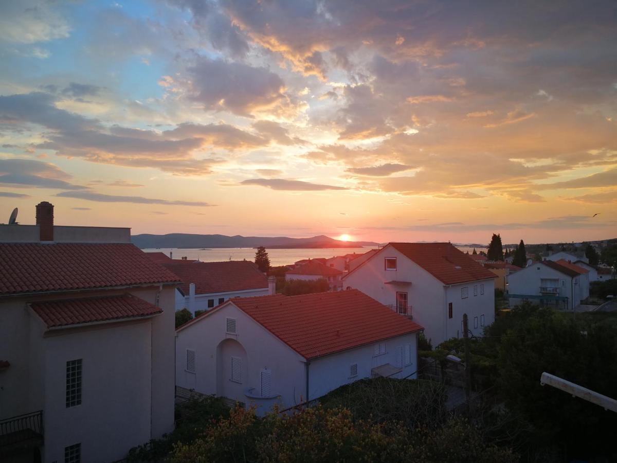 Apartmani Nea Biograd Na Moru Ngoại thất bức ảnh
