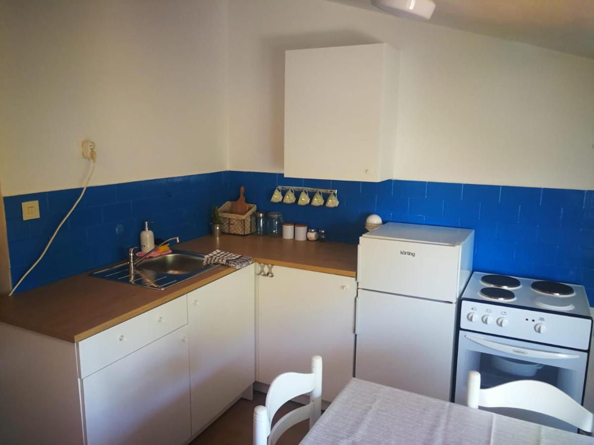 Apartmani Nea Biograd Na Moru Ngoại thất bức ảnh
